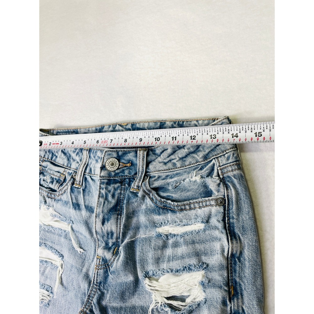 American Eagle Tomgirl Jeans Womens 00 Light Wash Distressed Button Fly Denim - Picture 9 of 12